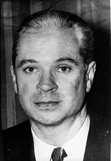 Frey: Minister of the Interior Roger Frey 1913 - 1997