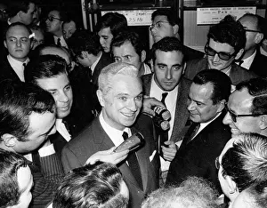 Frey: Minister of the Interior Roger Frey 1913 - 1997