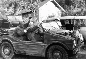 Soziale: Minister of Transport Seebohm in jeep