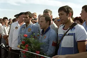Manarov: Mir orbital space station crew return, 1988