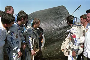 Manarov: Mir orbital space station crew return, 1988