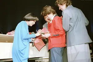 Mathieu: Mireille Mathieu visits Moscow, 1987