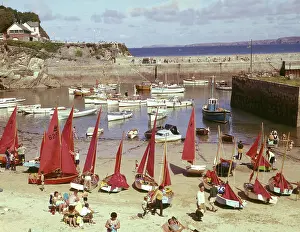 Dinghies: Mirror dinghies at Newquay, Cornwall