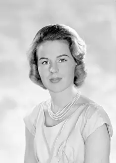 Corell: Miss Angela May Corell
