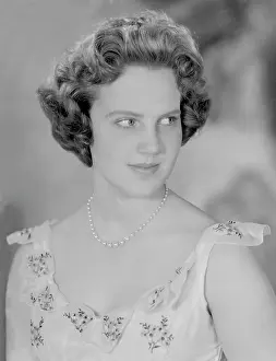 Craven: Miss C Craven-Smith-Milnes