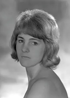 Madame Yevonde (mary Evans): Miss Caroline Lade