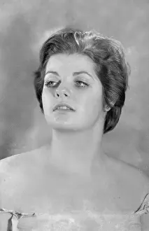 Crosse: Miss Crosse