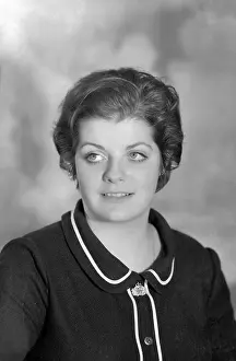 Crosse: Miss Crosse