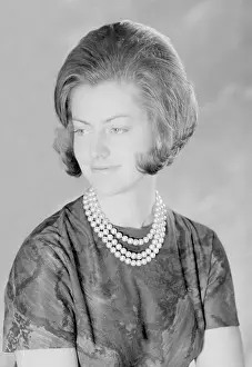 Coles: Miss Gillian Coles