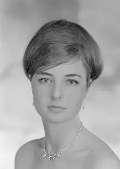 Gillian: Miss Gillian Wade