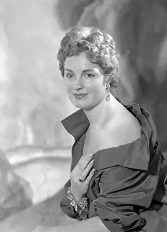 Hammond: Miss Hammond-Adler
