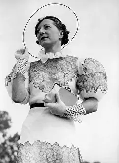 Puffed: Miss Joyce Pettit, 1936
