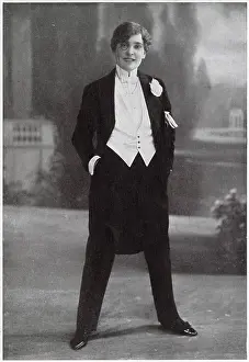 Metropol: Miss Madge Lessing as a modern dandy