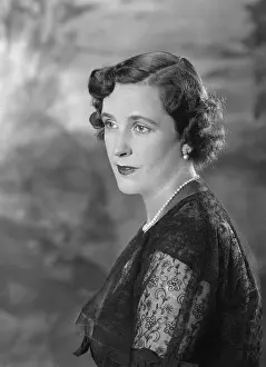 Pelham: Miss Pelham-Burn