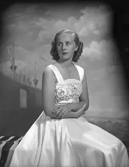 Tessa: Miss Tessa Porter
