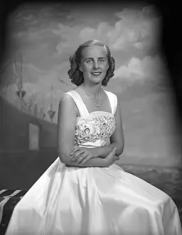 Tessa: Miss Tessa Porter