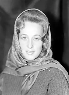 Horne: Miss V Milne Horne