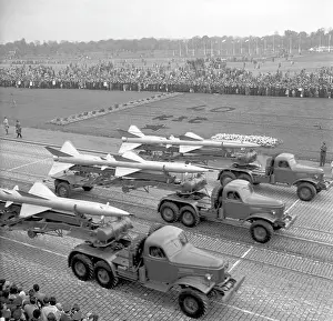 Letna: Missiles - military parade - Letna