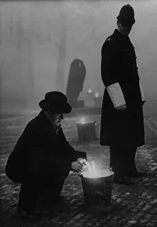 Slow: Mist fire in London, 1937