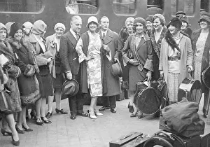 Mistinguett: MISTINGUETT IN PARIS