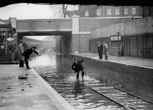 Mitcham: Mitcham Station flooded 1937