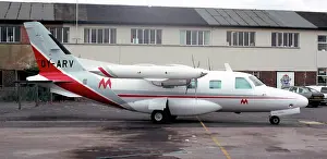Blackbushe: Mitsubishi MU-2B-35 OY-ARV