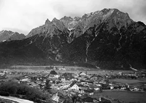 Rises: Mittenwald with Northern Karwendel Range, around 1910
