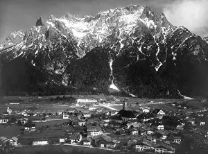 Rises: Mittenwald with Northern Karwendel Range, 1922