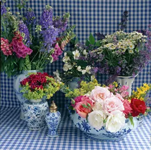 Gingham: Mixed flowers with gingham