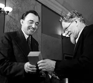 Aleksandr: M.Kalinin awards writer A.Korniychuk