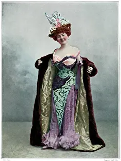 Folies: MLLE MEALY