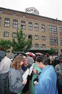 Resumed: MMM central office, 1994