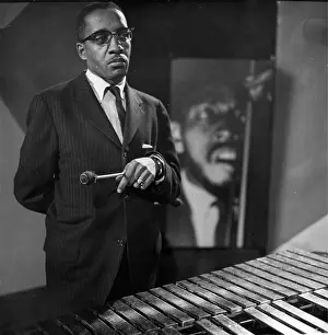 Milt: MModern Jazz Quartet - Milt Jackson during