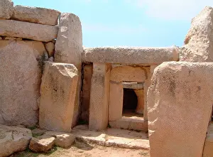 Wied: MNAJDRA TEMPLES/MALTA