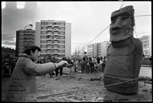 Fewer: Moai statue in Strakonice, experiment, transfer