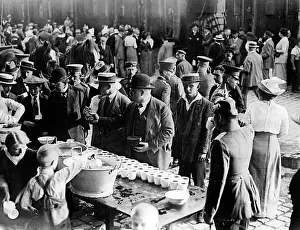 Helpers: Mobilisation in Berlin, 1914