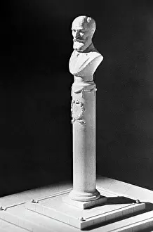 Kurtov: Model of Carl Faberge's monument, 1996