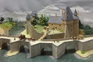 Coiffes: Model, Chateau des Ponts-de-Ce, Angers, Maine-et-Loire
