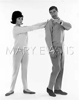 Angrily: MODEL COUPLE