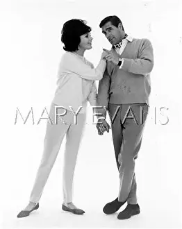 Giggle: MODEL COUPLE