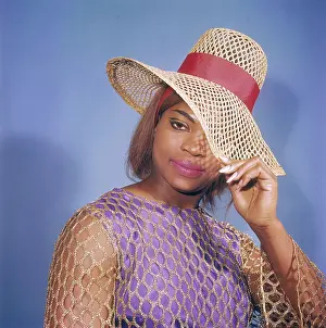 Crocheted: MODEL IN FLOPPY HAT