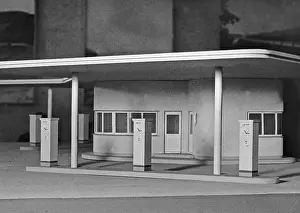 Petrol: Model of a gas station, 1938