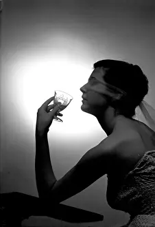 Fondazione Alinari Per La Fotografia: Model holding a glass for