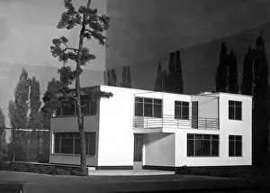 Bauhaus: Model house exhibition by Bauhaus architects