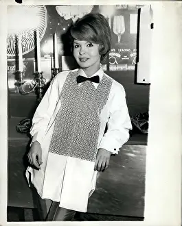 Poplin: Model in opera style evening shirt, International Exhibition