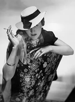 Brim: A model with Panama hat, 1937