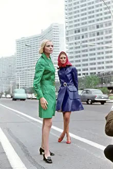 Velikzhanin: Models on Kalinin Avenue, 1969