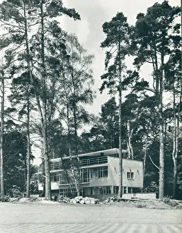 Amyas: Modernist House, Wentworth