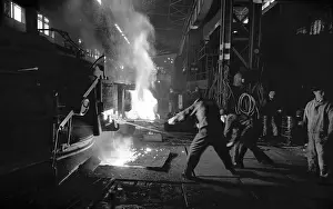 Kladno: Molten steel - foundry - workers