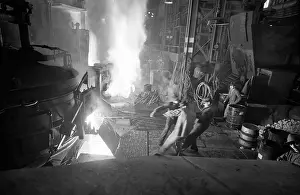 Kladno: Molten steel - foundry - workers